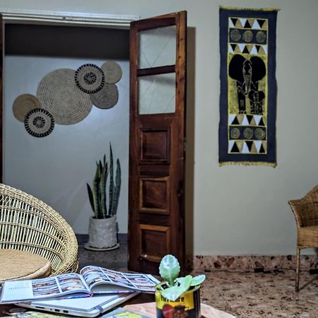 The Lion King Homestay Моши Экстерьер фото