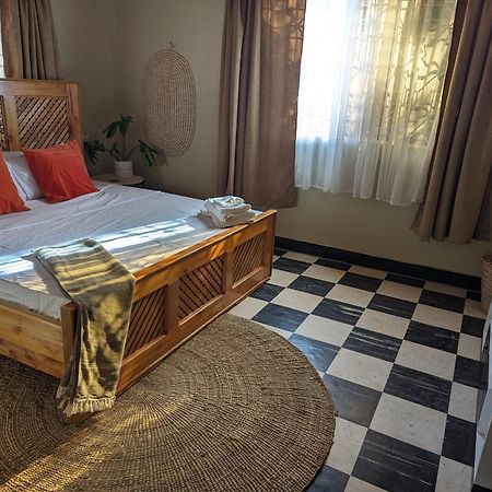 The Lion King Homestay Моши Экстерьер фото